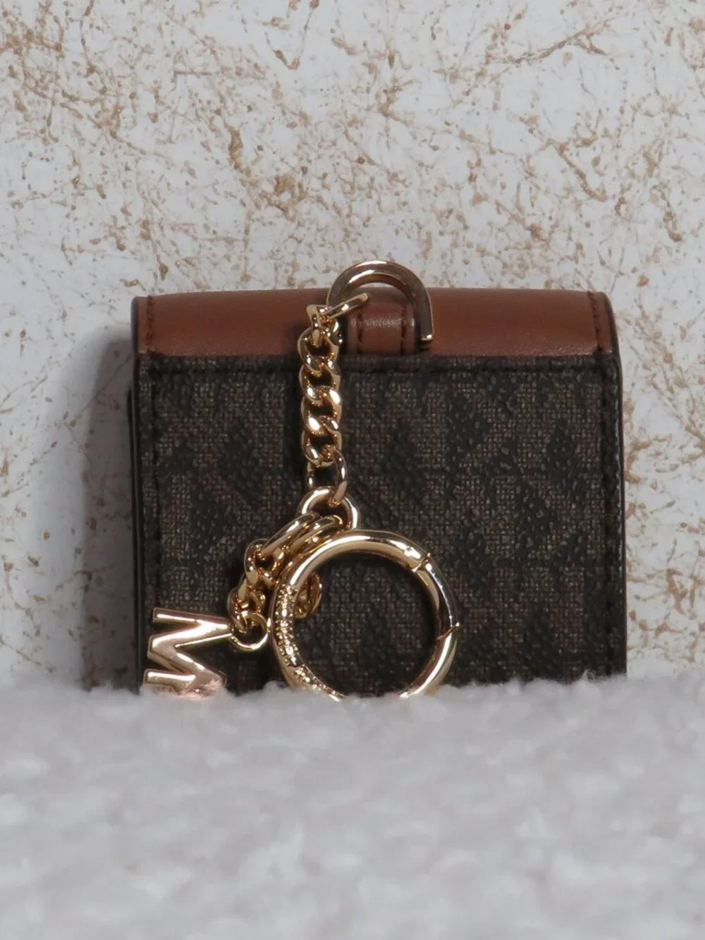 Michael Kors Jet Set Travel Airpods Case (Brown)